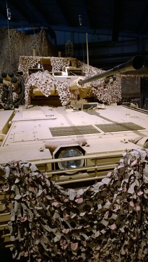 nokia lumia 1020 indoors at tank museum